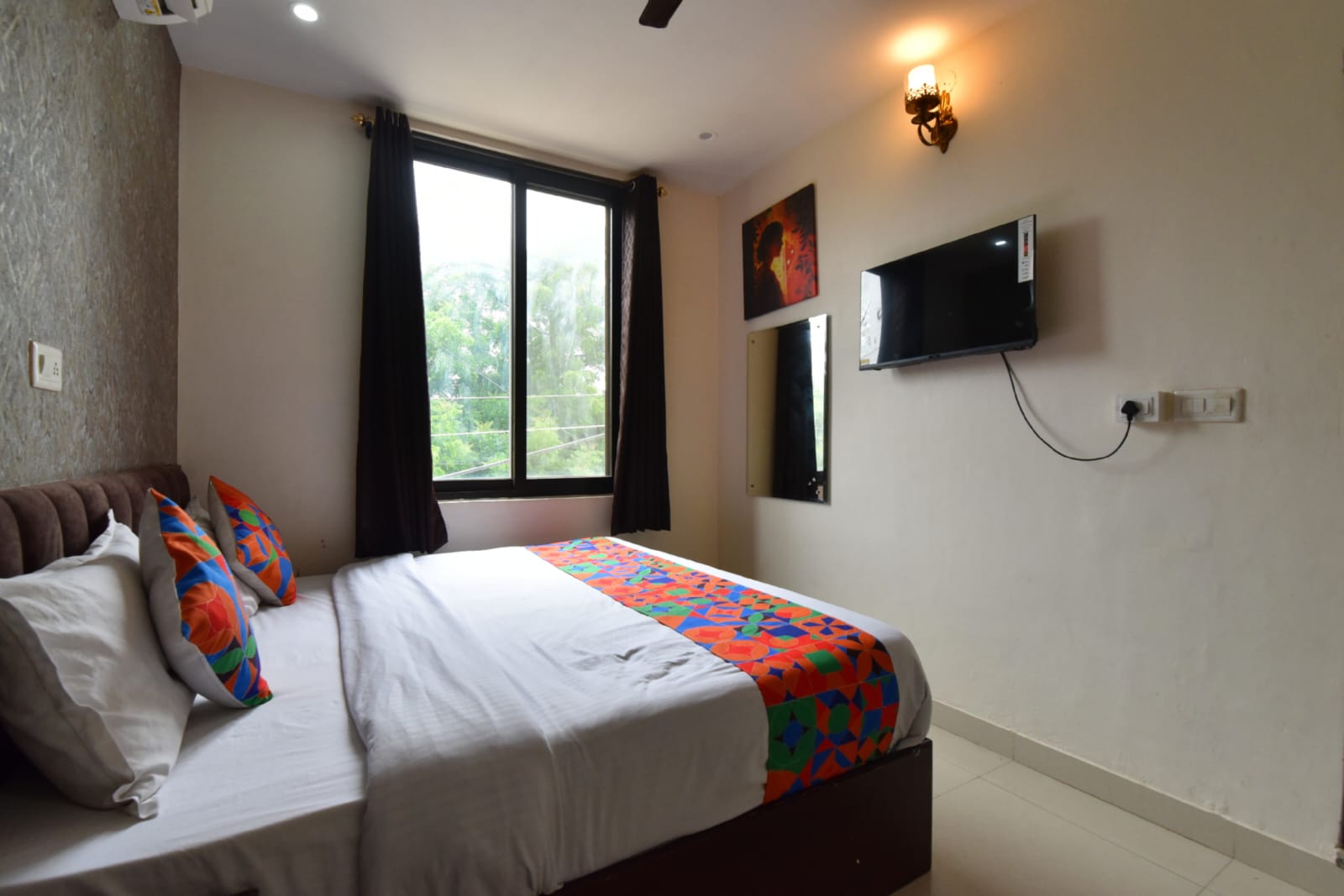 Day Stay Experience (12 PM - 6 PM)